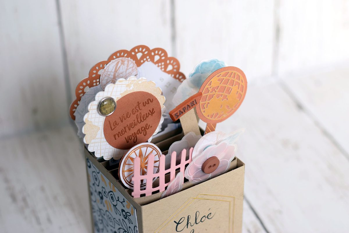 Faire-part pop-up de mariage en papier, élégant et fleuri