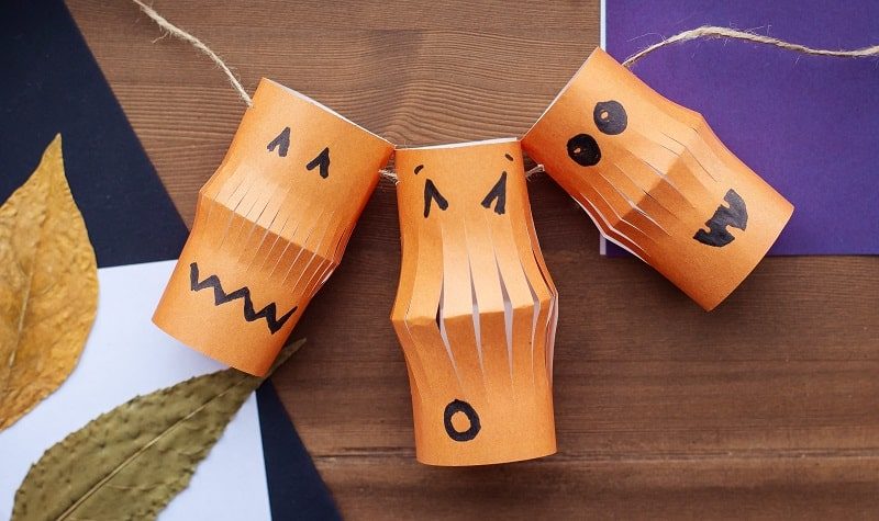 Guirlande de citrouilles-lampions en papier orange pour Halloween