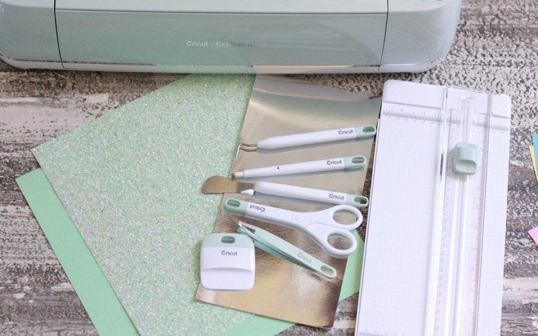Machine de decoupe Cricut Explore Air 2 vert menthe avec sa trousse d'outils et du papier paillete